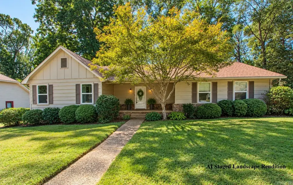 2201 S Fox Trl, Benton