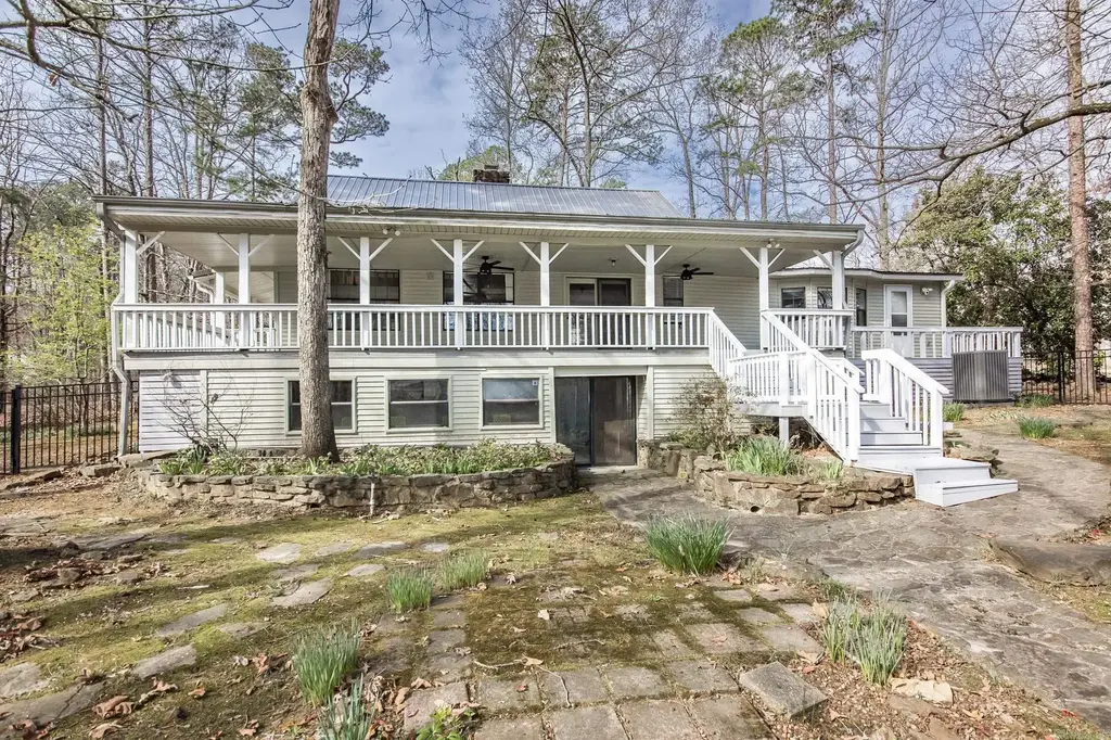 474 Valhalla Drive, Edgemont
