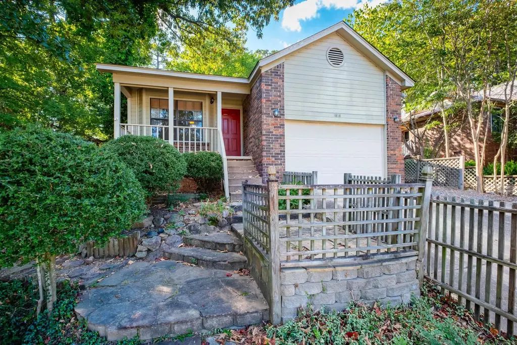 1814 Calgary Trail, Little Rock