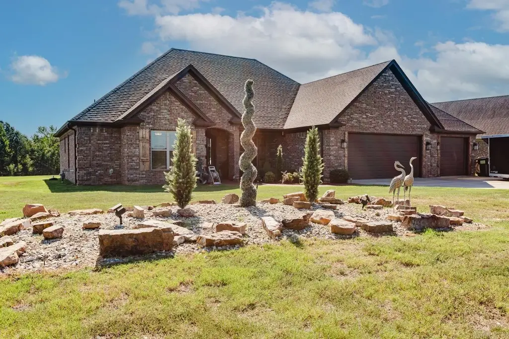 121 Plantation Drive, Mayflower