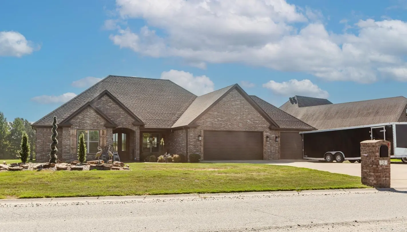 121 Plantation Drive, Mayflower Property Listing: MLS® #26038466