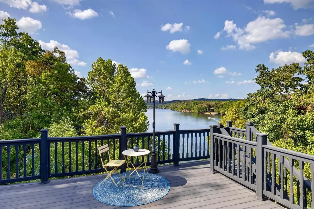 139 Waterfront Court, Hot Springs