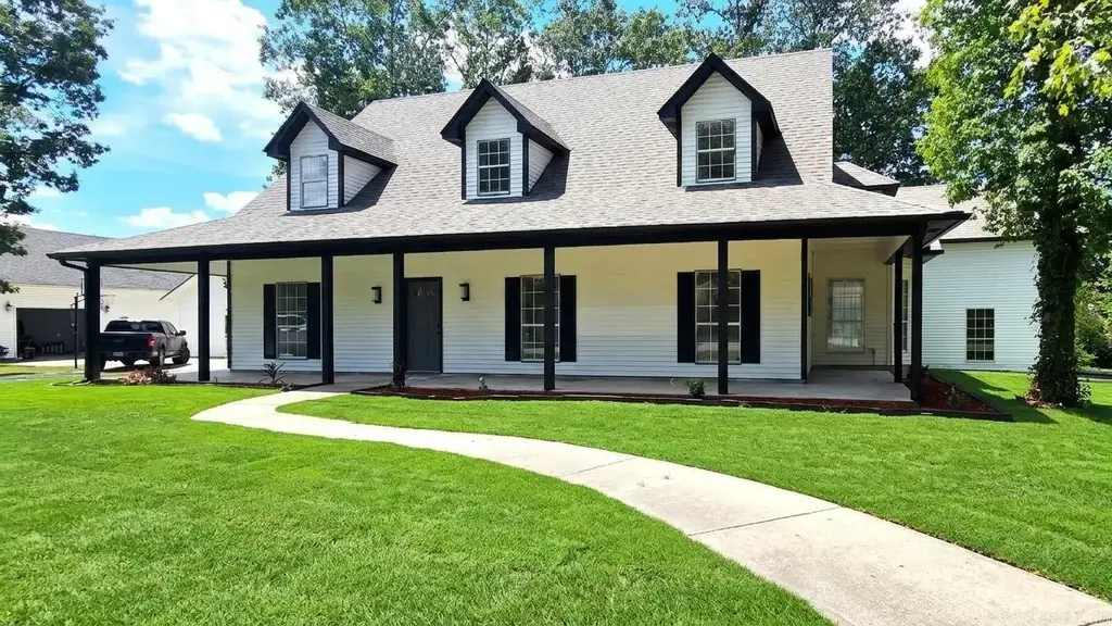 21443 Crab Apple Circle, Hensley