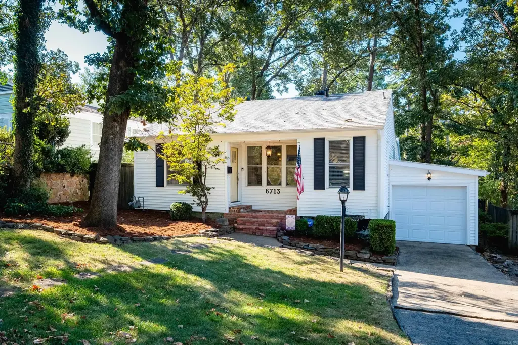 6713 Longwood Road, Cammack Village