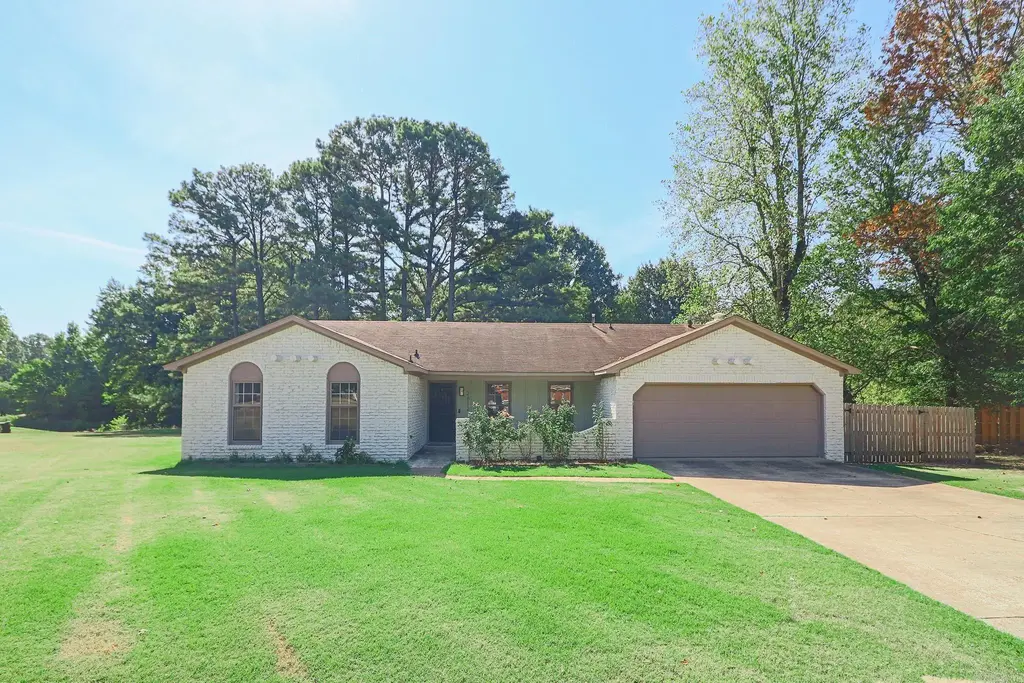 2812 Glenwood Cove, Jonesboro