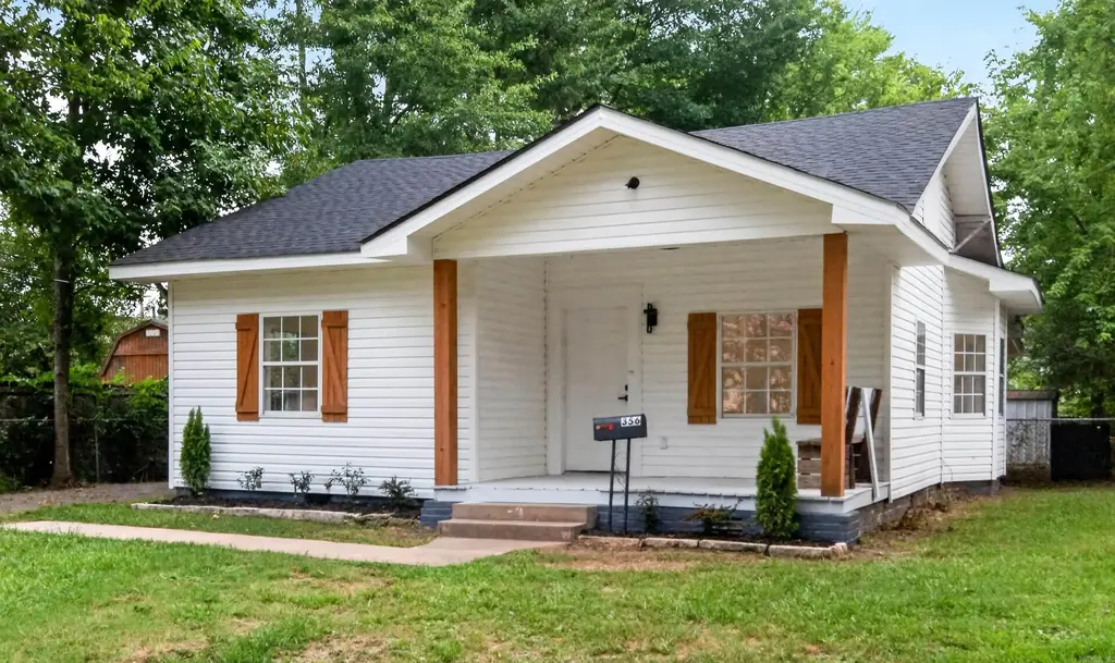 356 Ash St, Conway