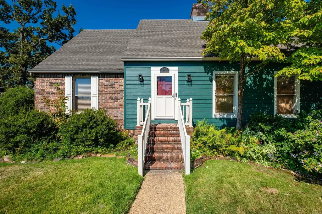 1204 North Point Lane, North Little Rock