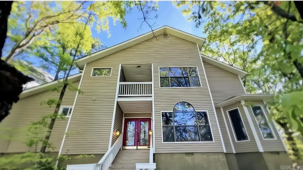 11 Pontalba, Little Rock