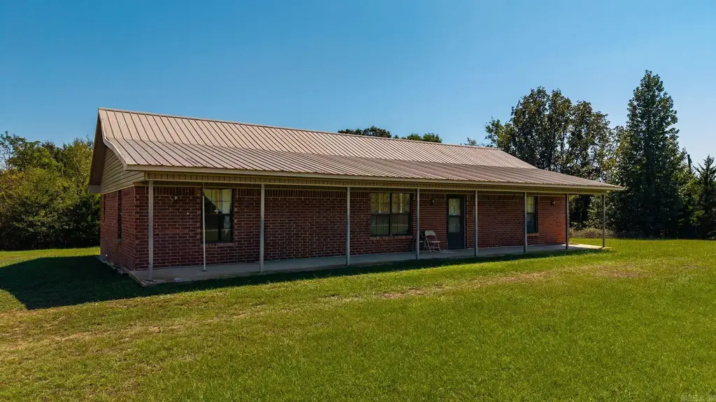 250 Bluegrass Rd, Springfield