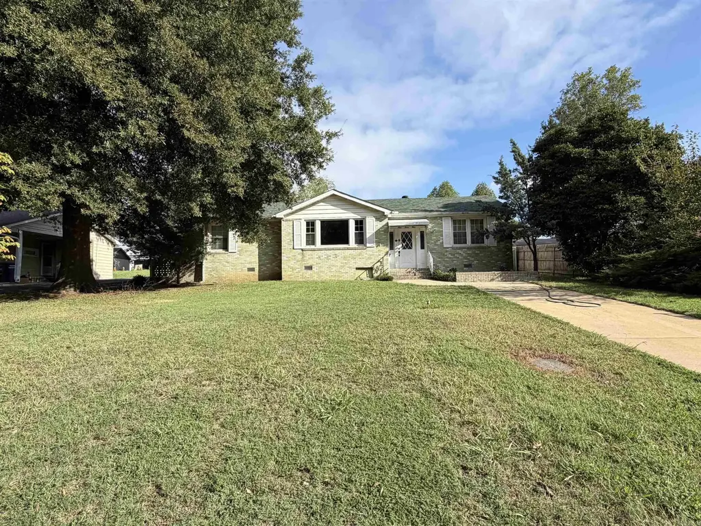939 W Court Street, Piggott