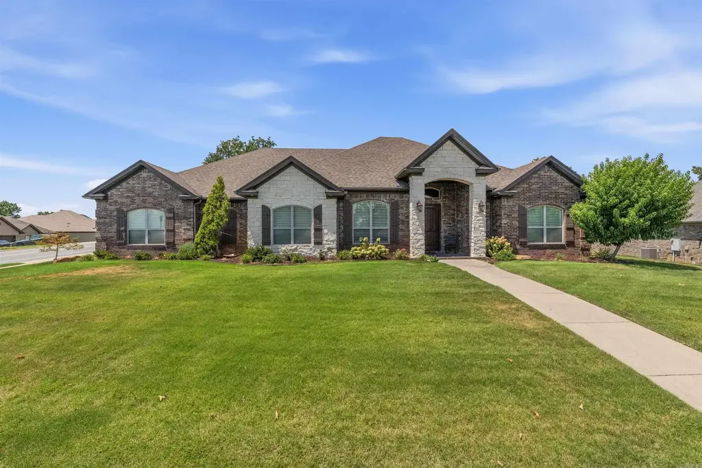 3233 Falling Water Rd, Sherwood