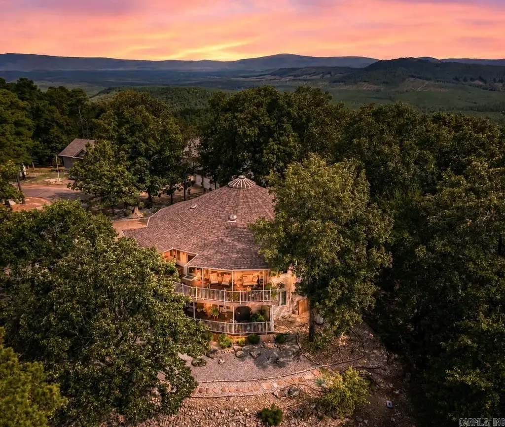 1 Mesero Place, Hot Springs Village