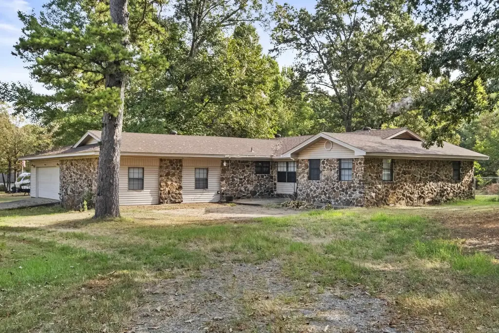 1268 Missile Base Road, Judsonia