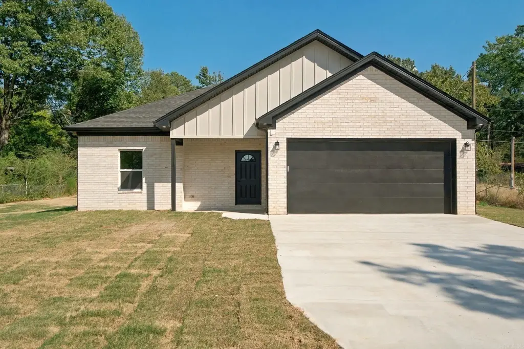 15008 Ar-111 Highway, Alexander