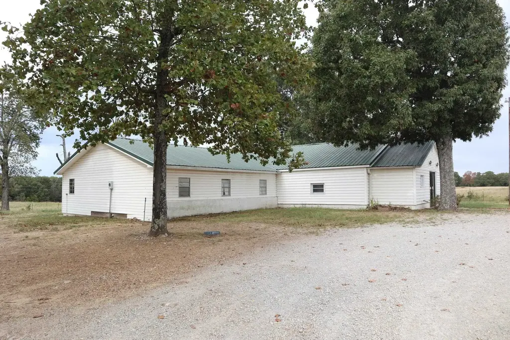 4979 Hwy 62 E, Salem