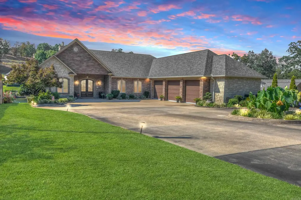 348 Kaufman Road, Hot Springs