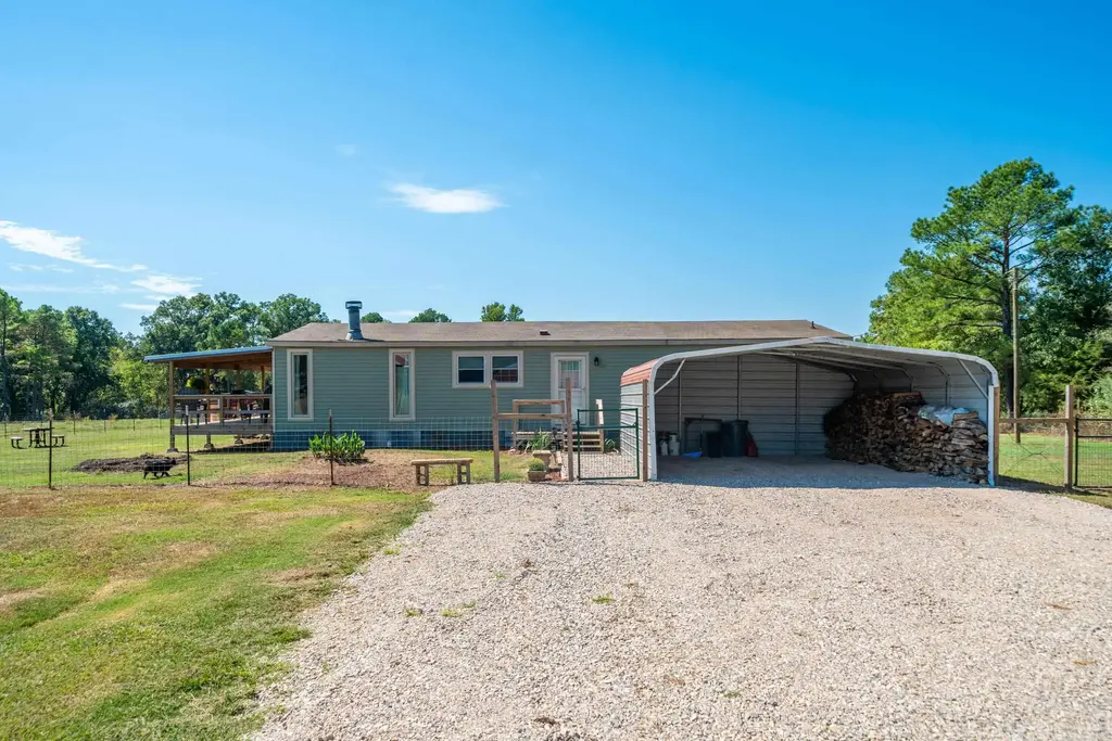 195 Creek Trail, Bismarck