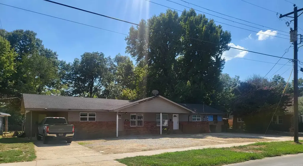 1403-1405 W Huntington Avenue, Jonesboro