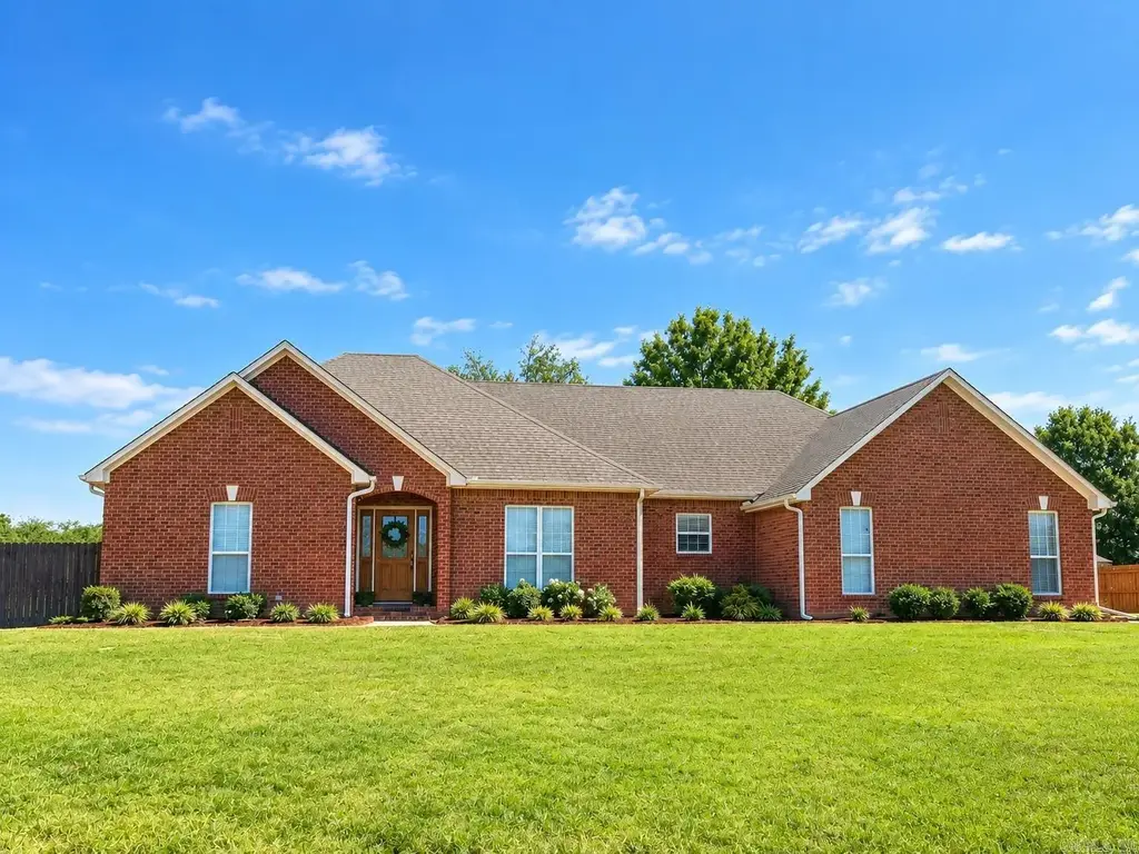 216 Linda Kay Circle, Searcy
