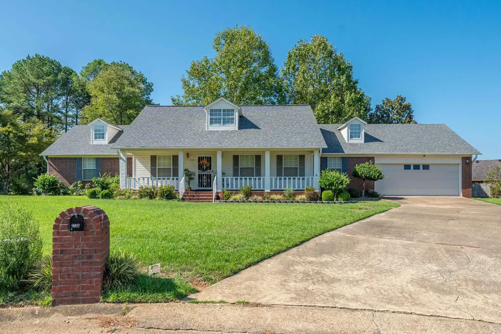1724 Regency Drive, Malvern