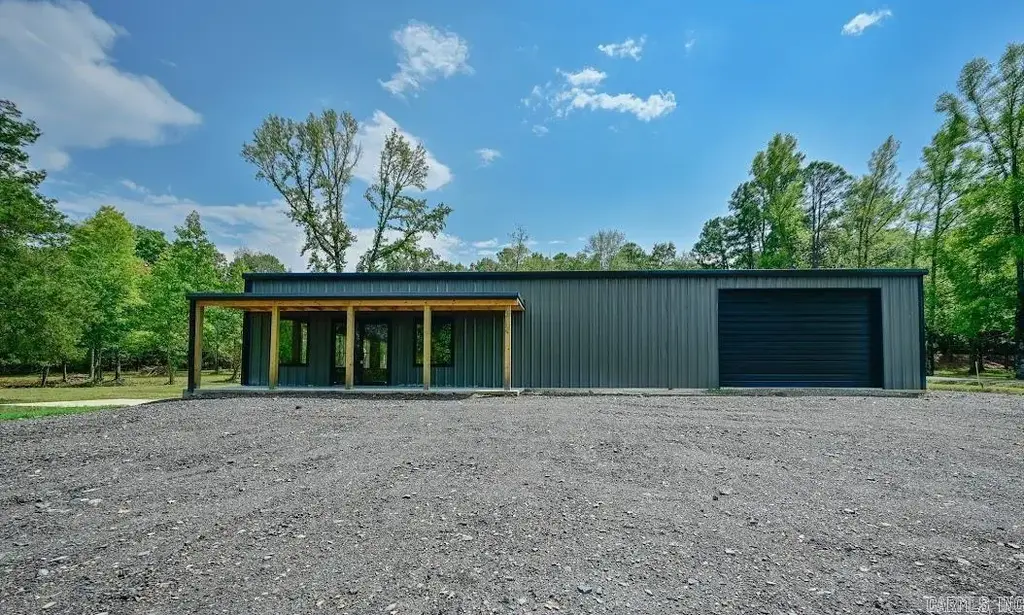 121 Polk Road 718, Mena