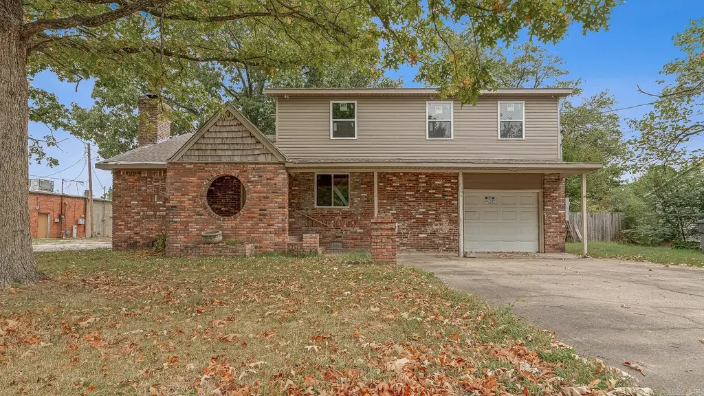 1204 W Cherry Avenue, Jonesboro