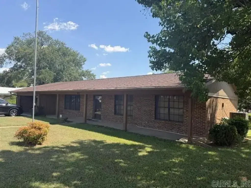 923 Japonica Drive, Wake Village