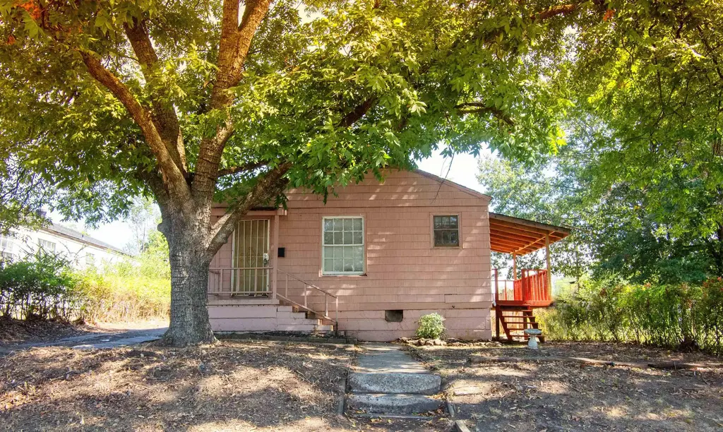 2521 S Maple Street, Little Rock