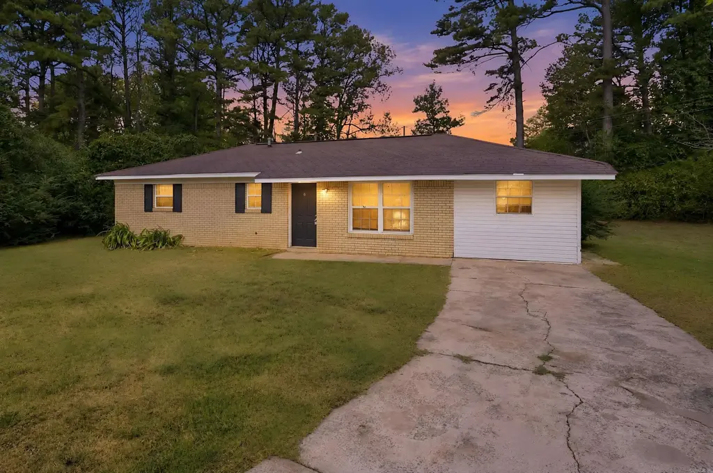 6 Betty Jean Circle, Little Rock