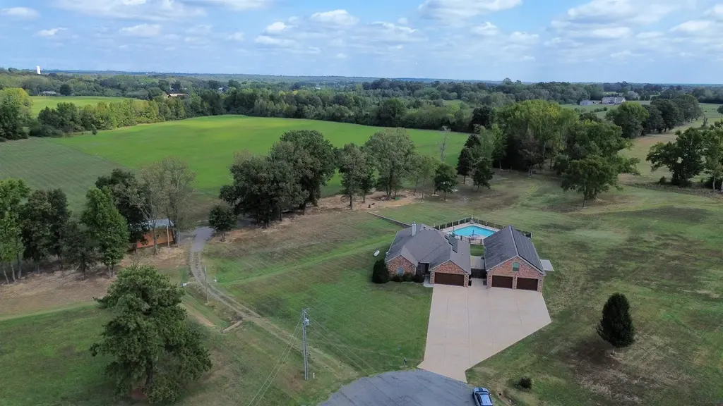 112 Logan Drive, Beebe