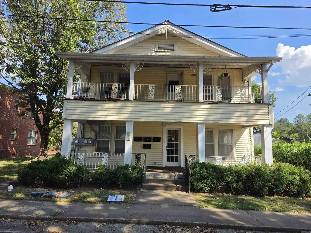 203 S Cravens Street, Clarksville