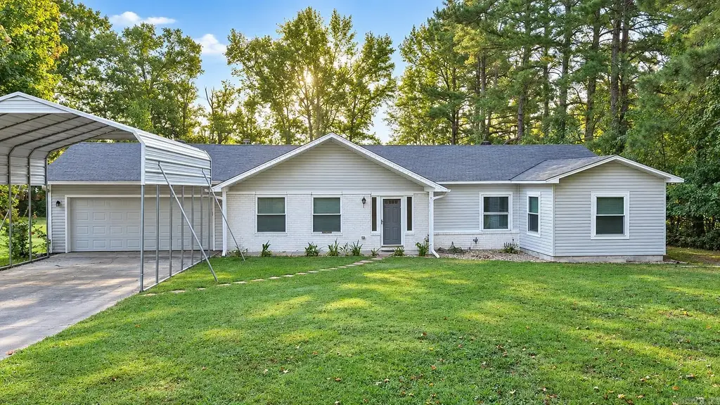 215 Pin Oak Drive, Cabot
