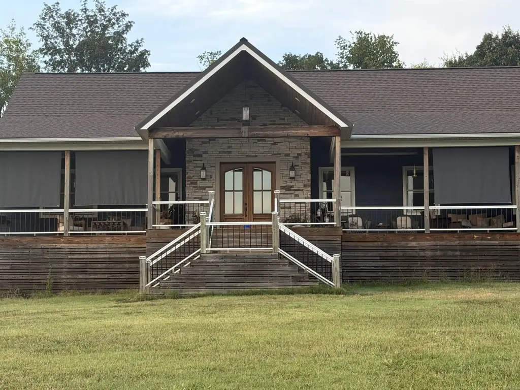 226 Feemster Drive, Marshall
