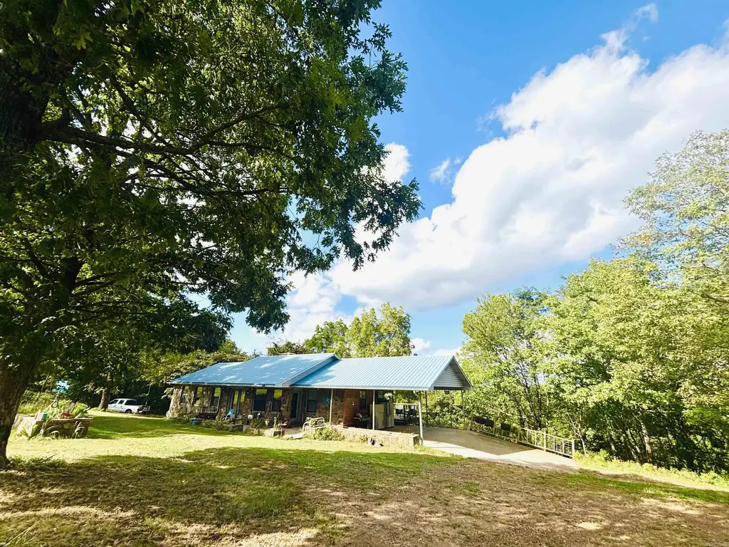 3334 Little Red River Road, Marshall