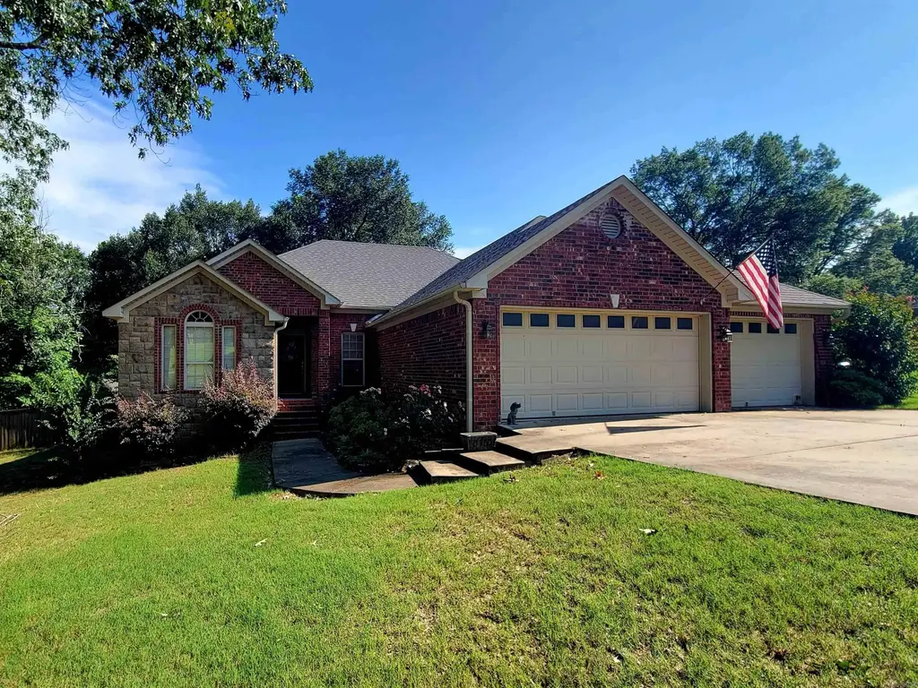 26 Auburn Hills, Greenbrier