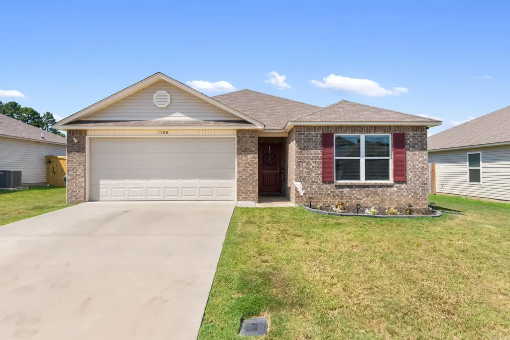 1300 Cowbell Street, Conway