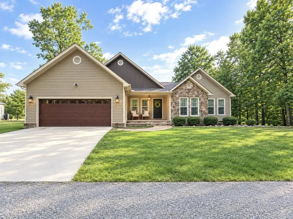 411 Waterfall Lane, Malvern