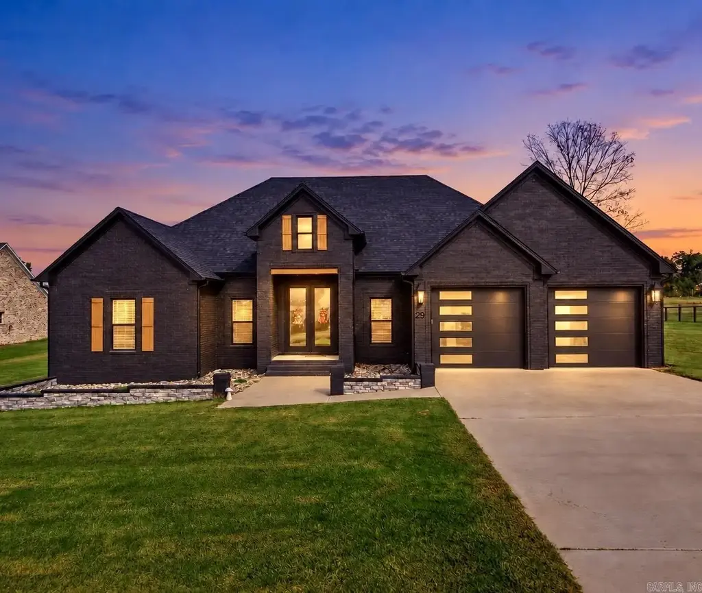 29 Republican Valley Drive, Greenbrier