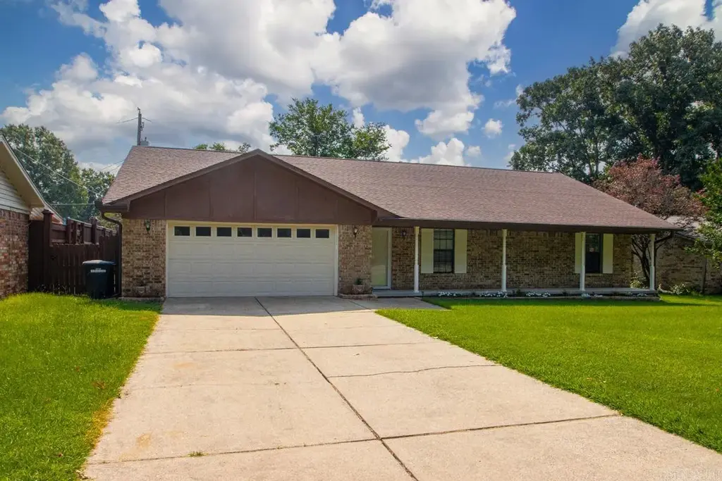 101 Crossbow Ct, Sherwood