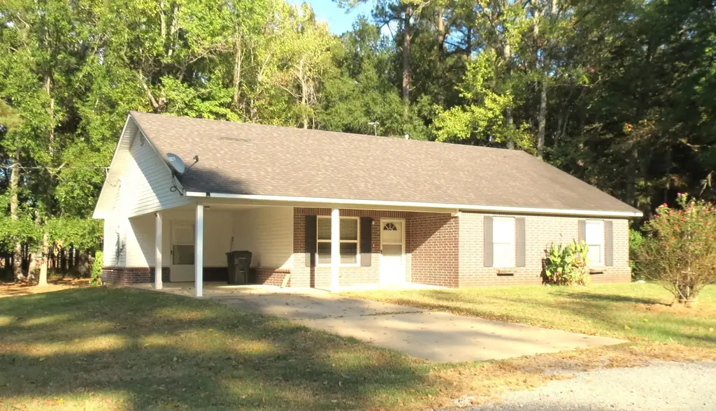 770 S Highway 35, Rison