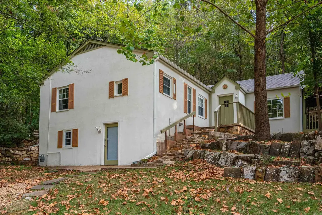 268 Ramble Street, Hot Springs