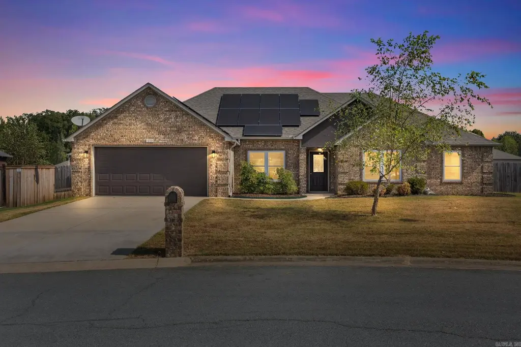 135 Harvick Circle, Cabot