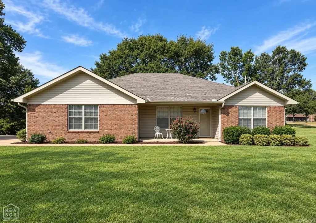 123 Dennis Street, Lake City