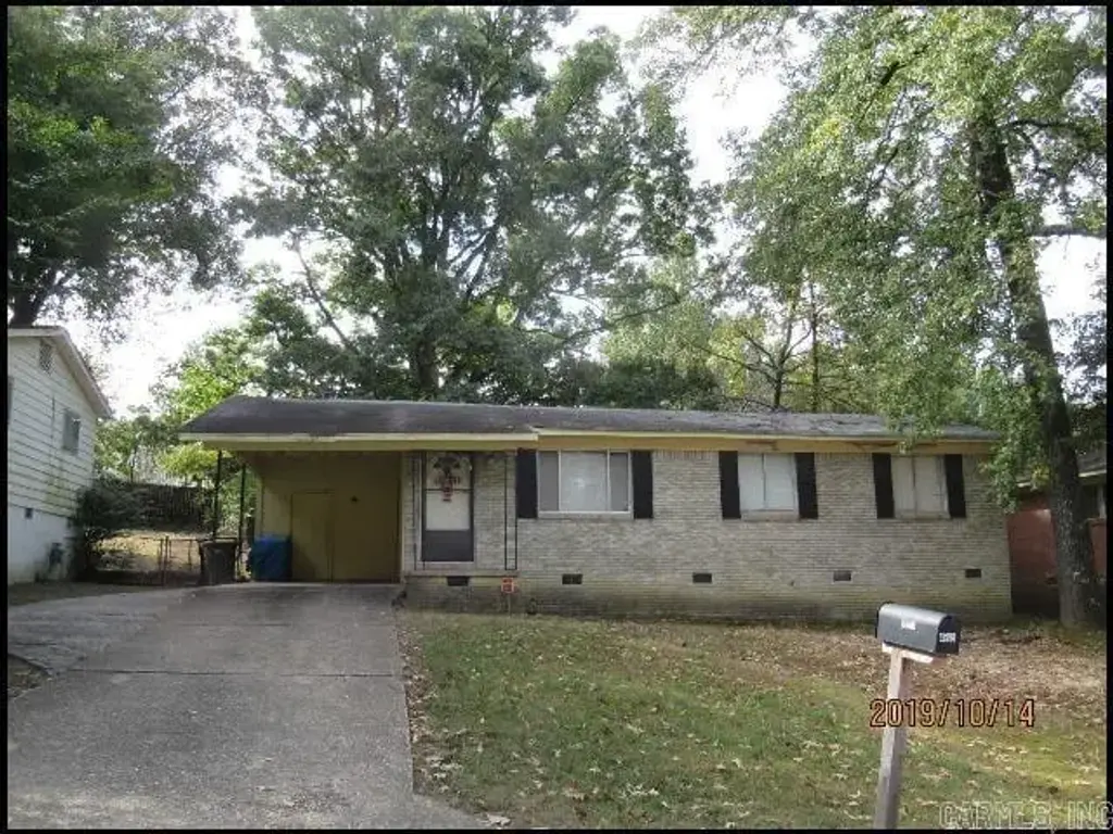 8915 Longacre Drive, Little Rock