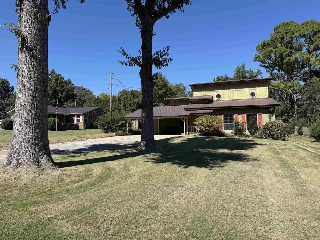1887 Heritage Park Road, Piggott