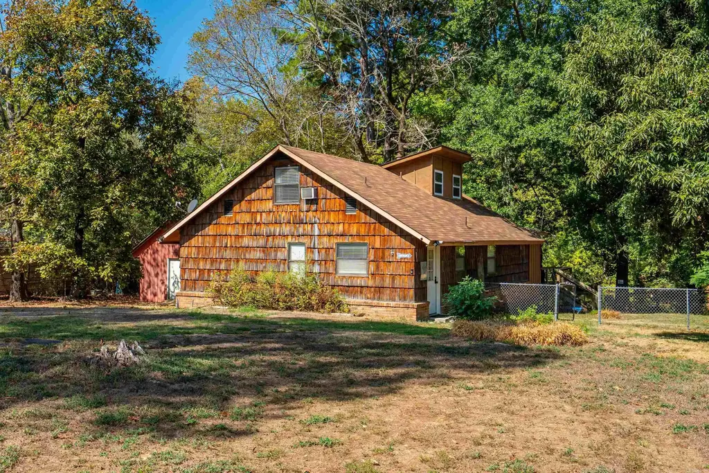 104 Buccaneer Street, Hot Springs