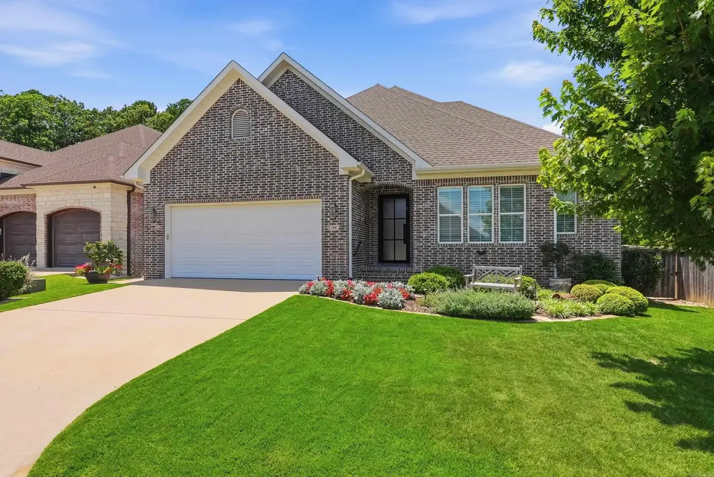 39 Belles Fleurs Circle, Little Rock