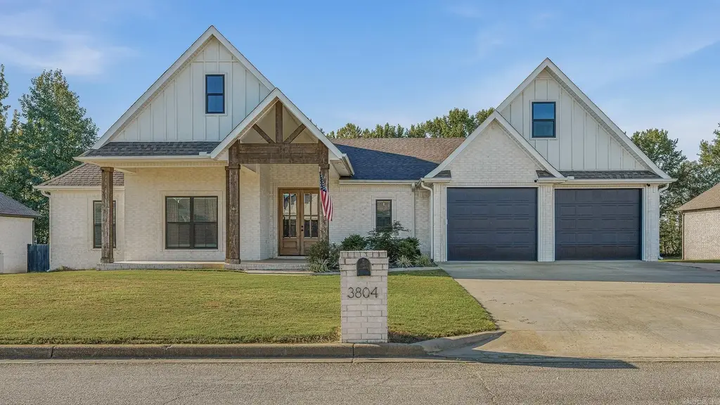 3804 Stone Ridge, Paragould