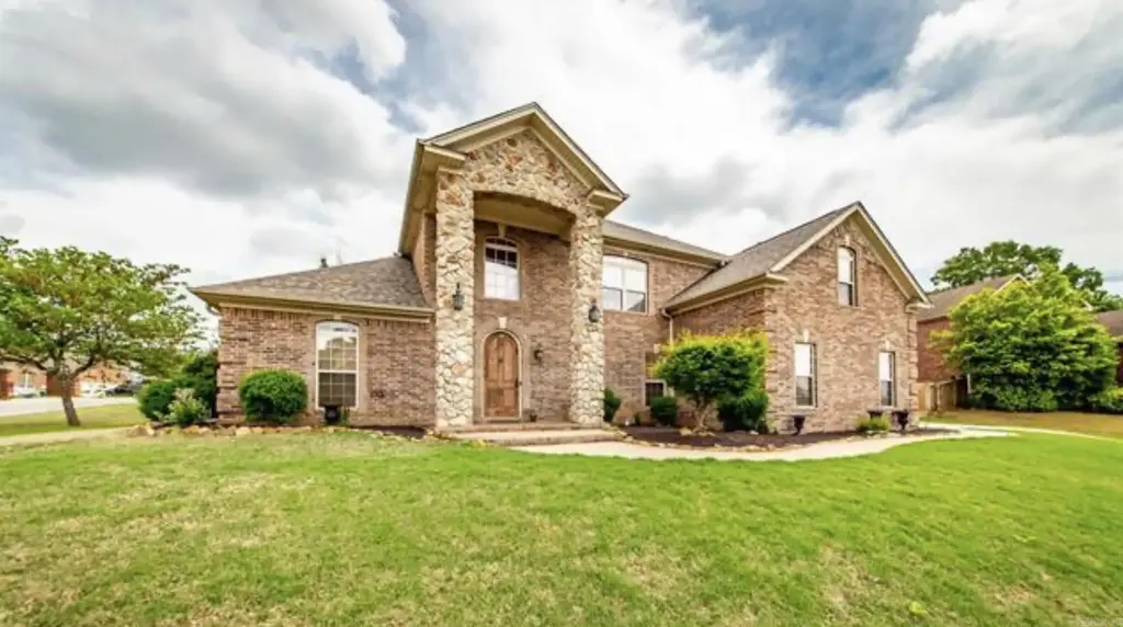 1916 Oakbrook Drive, Sherwood
