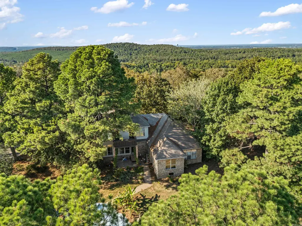 3250 Millers View, Conway